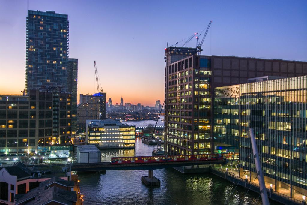 Canary Wharf - Corporate River View Apartments Londres Exterior foto